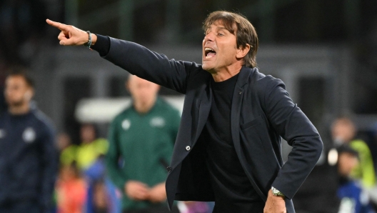 Napoli`s Italian coach Antonio Conte reacts during the UEFA Champions League football match Napoli vs Sporting Lisbon.