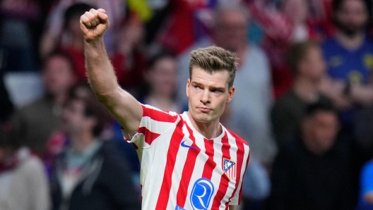 Atletico Madrid's Alexander Sorloth celebrates after scoring his side's fourth goal during the Champions League play-off second leg soccer match between Atletico Madrid and Club Brugge, in Madrid, Spain, Tuesday, Feb. 24, 2026. (AP Photo/Manu Fernandez) Associate Press/ LaPresse Only Italy and Spain