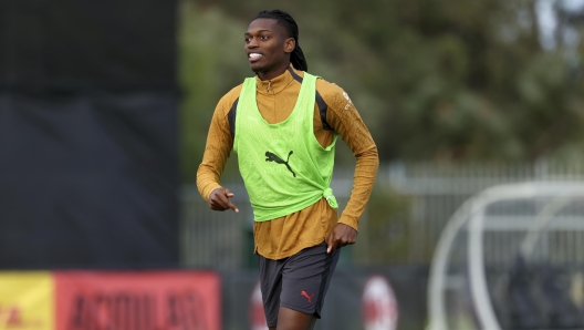 PERTH, AUSTRALIA - AUGUST 01: Rafael Leao of AC Milan looks on during an AC Milan Training at Sam Kerr Football Centre on August 01, 2026 in Perth, Australia.  (Photo by Giuseppe Cottini/AC Milan via Getty Images)