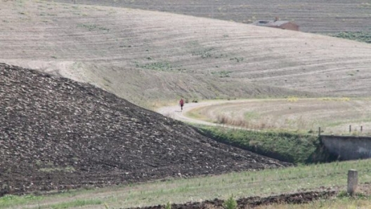 Gabriele Mazzoccoli in cammino nella sua Basilicata (foto dal suo profilo Facebook)