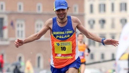 Giorgio Calcaterra trionfa alla "100 km del passatore"