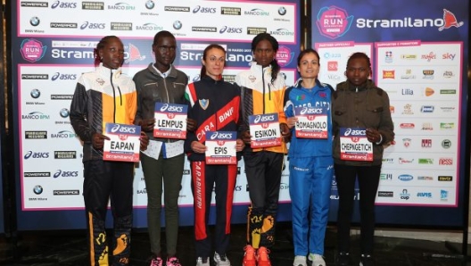 Milano 18/03/2018 Conferenza stampa Stramilano Half Marathon2017, Nella foto: Atlete in gara alla Stramilano Half Marathon2017 - foto di Giancarlo Colombo/A.G.Giancarlo Colombo