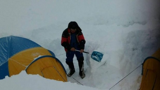 Sommersi dalla neve sul Nanga Parbat