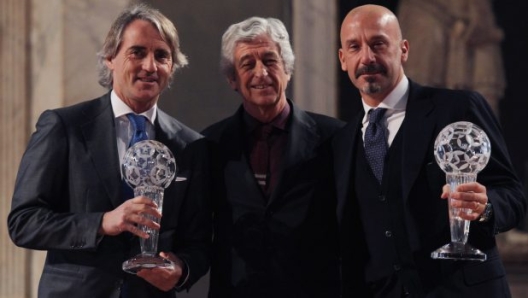 Vialli e Mancini con Rivera nel 2016, prima della malattia di Gianluca