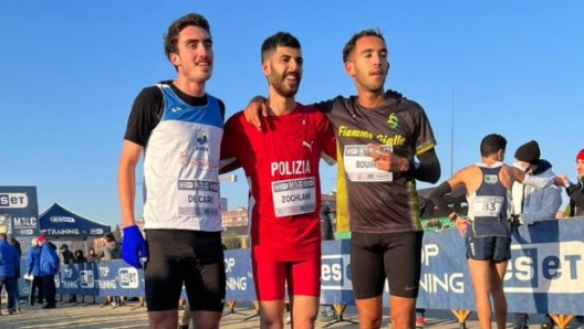 Da sinistra Dario De Caro (secondo classificato), Ala Zoghlami (primo) e Yassin Bouih (terzo)