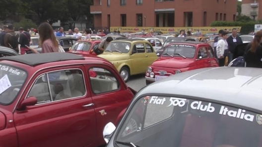 Il Club Italia si è riunito a Torino lo scorso week end per una grande esposizione e una bellissima parata proprio nella città che ha dato i natali alla piccola utilitaria progettata dall’ing. Giacosa e che ha realmente motorizzato l’Italia