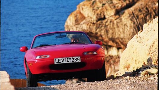 La prima serie della MX-5, la NA