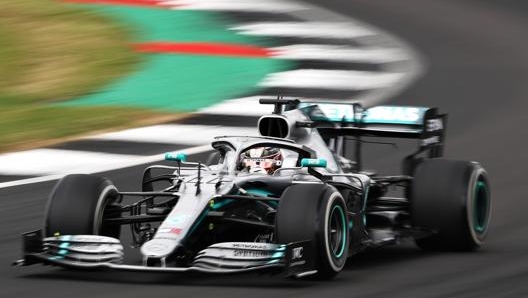 Lewis Hamilton in azione a Silverstone. Getty