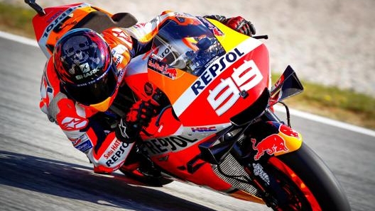 Jorge Lorenzo, 32 anni, durante le libere a Montmelo. Epa