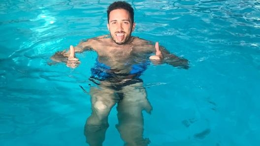 Andrea Dovizioso al lavoro in piscina