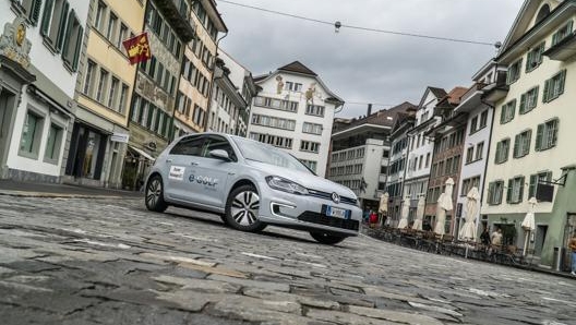 La Volkswagen e-Golf a Lucerna