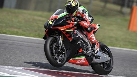 Biaggi sulla RSV4 X al Mugello