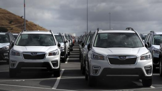 Un piazzale pieno di Subaru a Richmond in California. Afp