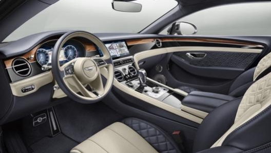 Comfort e sportività all’interno della Continental GT