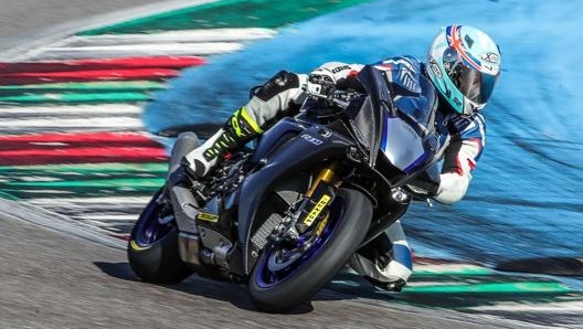 La pista è il posto giusto per apprezzare le doti della nuova Yamaha R1 2020: l’abbiamo provata sul circuito di Franciacorta