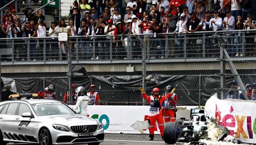 L'incidente occorso a Valterri Bottas. Getty