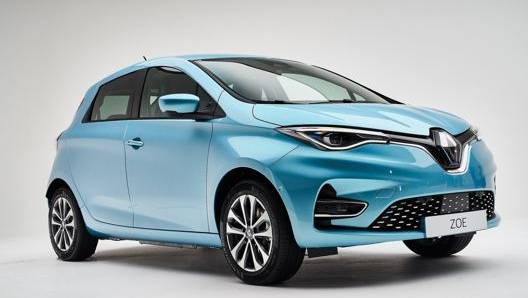 Il motore da 80 kW/108 Cv di Renault Zoe è abbinato ad una batteria da 52 kWh che consente un’autonomia massima omologata Wltp di 395 km