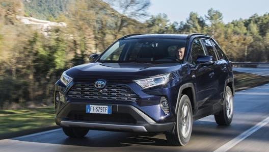 Toyota RAV 4 , Suv ibrido giapponese