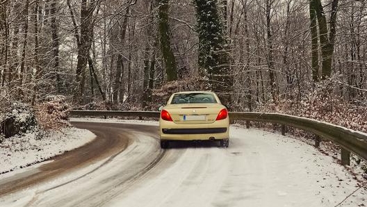 L’obbligo di montare le gomme invernali va dal 15 novembre 2019 al 15 aprile 200