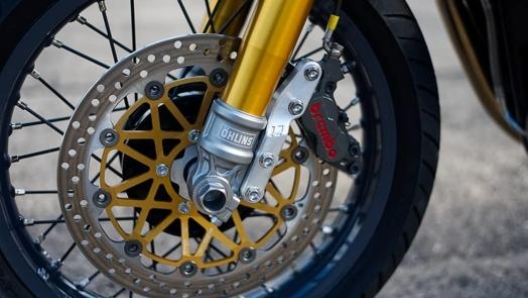 Forcella Ohlins e freni Brembo