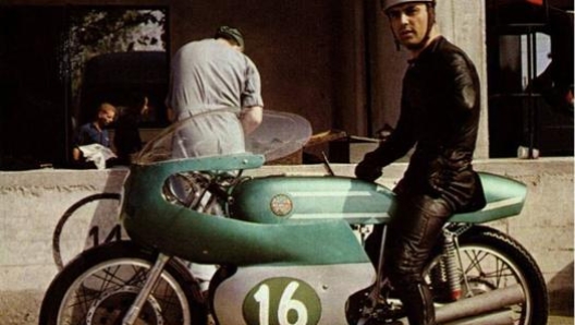 Silvio Grassetti sulla Benelli 250