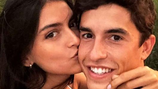 Marc Marquez con la fidanzata Lucia Rivera Romero