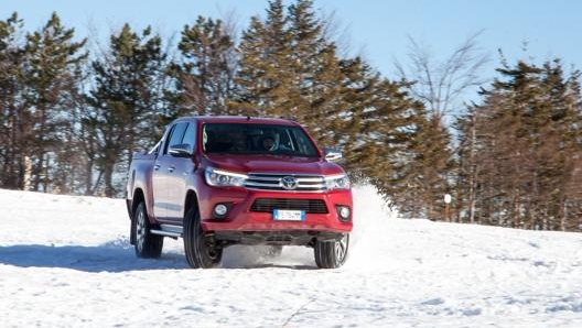 Anche su neve e ghiaccio il Toyota Hilux dimostra grande guidabilità