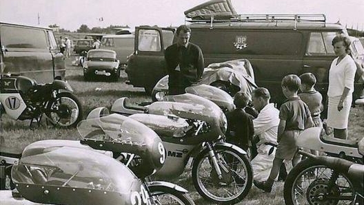 La squadra Mz a Assen, i box a quel tempo erano così