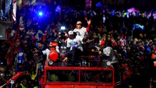 La festa a Cervera in onore dei fratelli Marquez. Afp