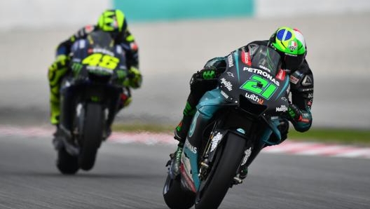 Morbidelli seguito da Rossi. Getty