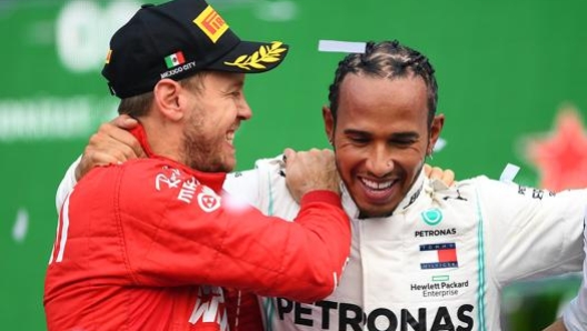 Da sinistra, Sebastian Vettel, 32 anni, e Lewis Carl Davidson Hamilton, 34. Getty Images