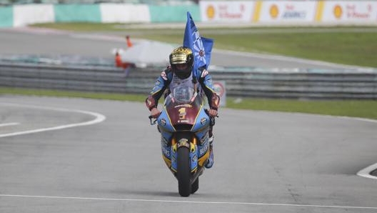 Alex Marquez festeggia il secondo titolo in carriera a fine gara. Epa