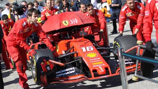 La vettura di Charles Leclerc partirà dietro in Brasile. Lapresse