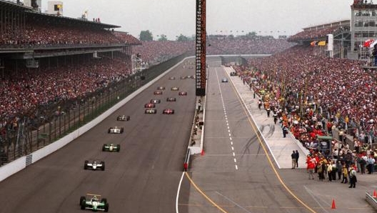 Il circuito di Indianapolis in una gara di IndyCar Series del 1996. Ap