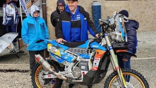 Alex Botturi e la Yamaha 450 Wrf con cui parteciperà alla prossima Africa Eco Race 2020