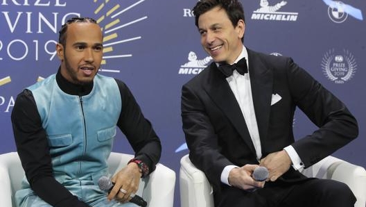 Da sinistra Lewis Hamilton e Toto Wolff. Ap