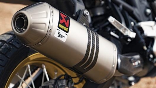 Scarico Akrapovic dedicato