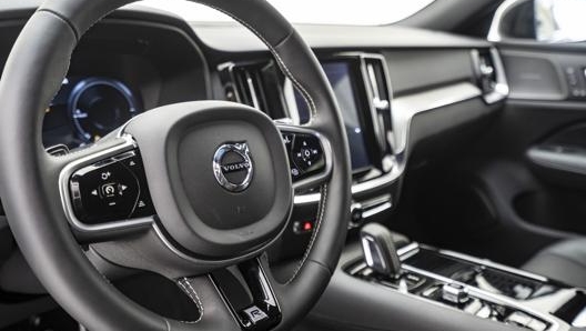 Sicurezza e infoitainment d’eccellenza, come lecito aspettarsi da una Volvo