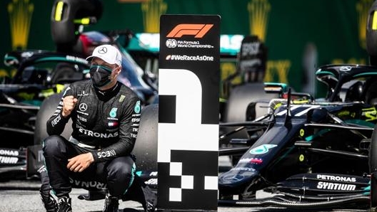 Bottas festeggia felice a fine gara