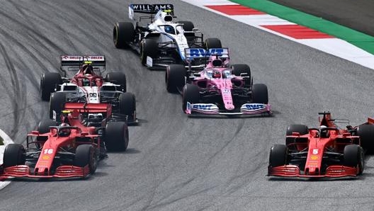 Le Ferrari di Charles Leclerc e Sebastian Vettel dopo l'incidente nel Gp di Stiria. Afp