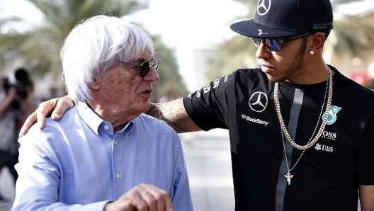 Bernie Ecclestone con Lewis Hamilton