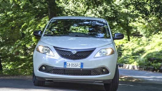 I consumi nel ciclo combinato di Lancia Ypsilon ibrida pari a 4-4,1 litri ogni 100 chilometri