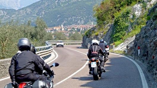 Motociclisti sulle strade trentine