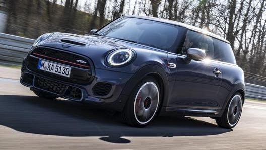 GP Pack disponibile per la Mini JCW da 231 cavalli