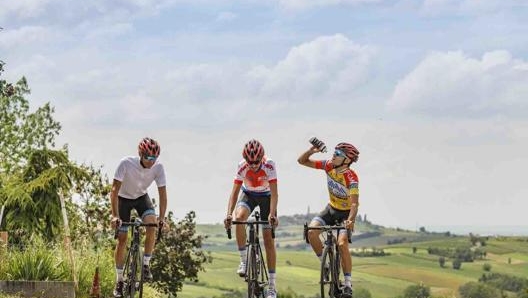 Nel Gavi, in Piemonte, itinerari cicloturistici su strada secondarie. Arc. Alexala/G. Grassano