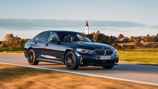 La Bmw M340d xDrive, in versione berlina, con sistema mild hybrid