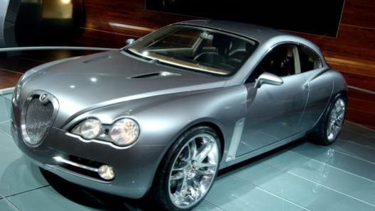 La concept compatta Jaguar R-D6 presentata nel 2003 ed esposta anche al salone di Detroit del 2004. Epa