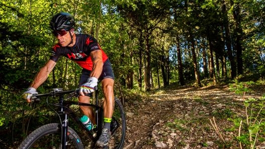 Fondo compatto e sentieri ampia, caratteristiche dei percorsi mtb sammarinesi. @VisitSanMarino