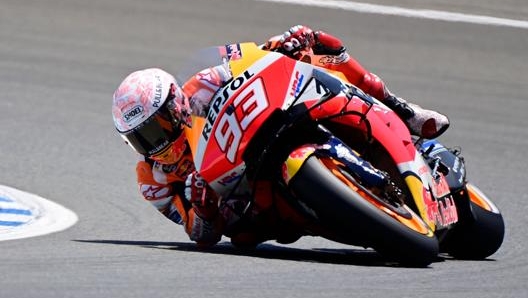 Marc Marquez, 27 anni, in azione durante la sua prodigiosa rimonta di domenica scorsa a Jerez. AFP