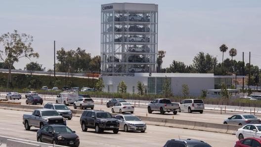 Un concessionario Carvana in California. Afp